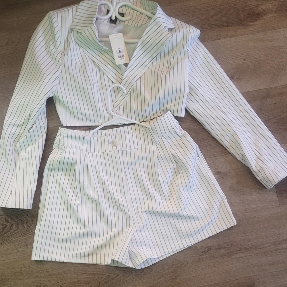 Striped cropped blazer and shorts matching high waisted striped shorts BRAND NEW